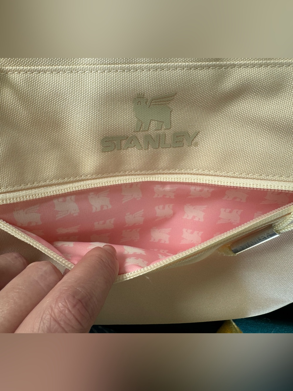 Stanley Pink & Cream The All-Day Julienne Mini Cooler Bag 7L NWT - Picture 8 of 15